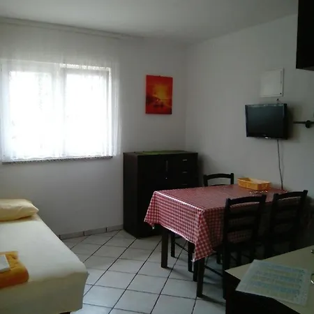 Apartment 15292b