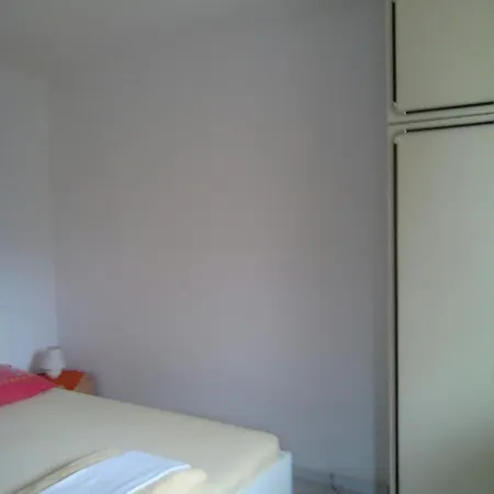 15292b Apartment *